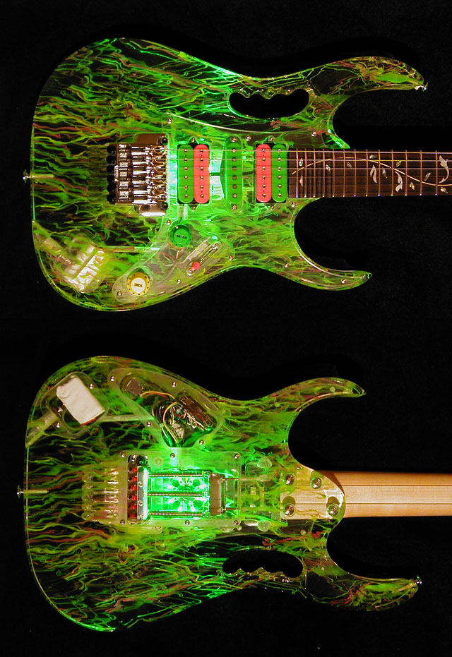 2_on_small.jpg (158333 bytes)