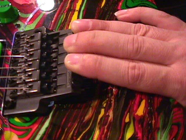 remove8.jpg (37800 bytes)