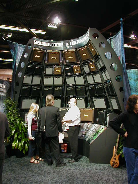 booth3.jpg (133109 bytes)