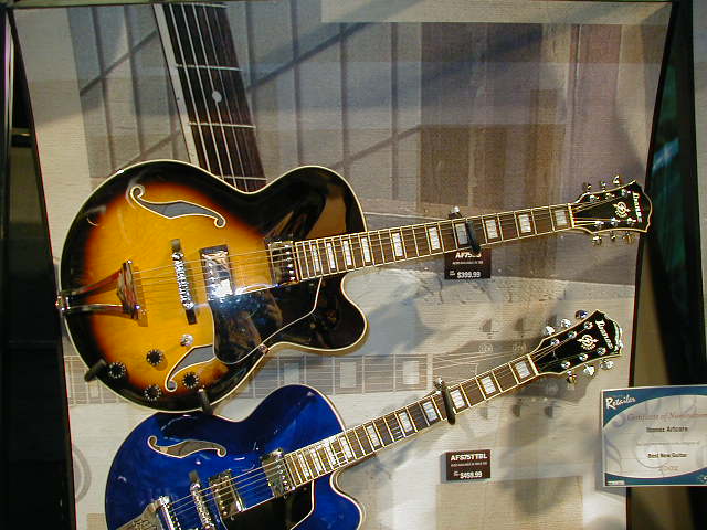 P1010115.JPG (63029 bytes)